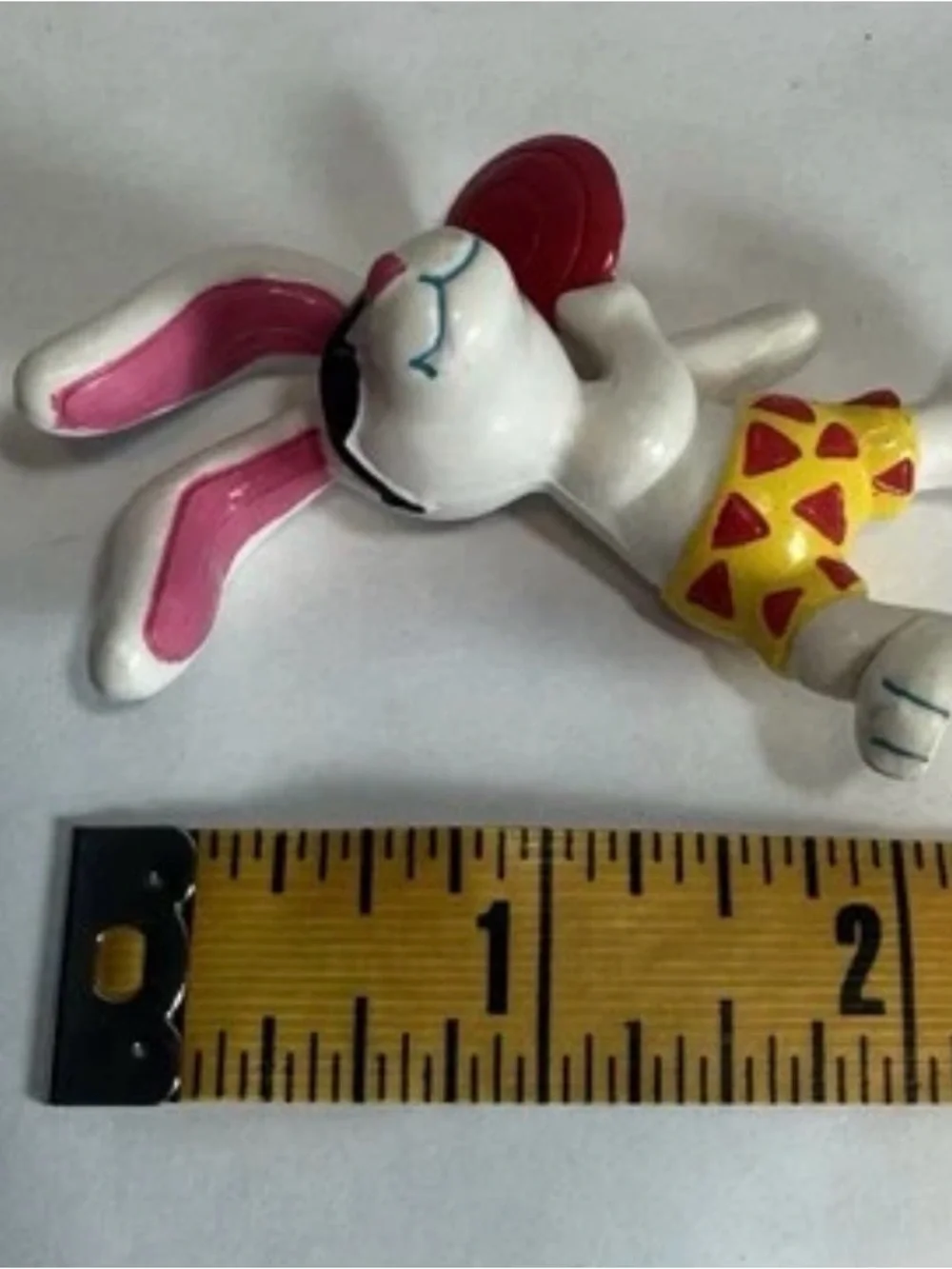 2 Vintage 1989 Applause Beach Bunnies PVC Figures Beach Ball Frisbee